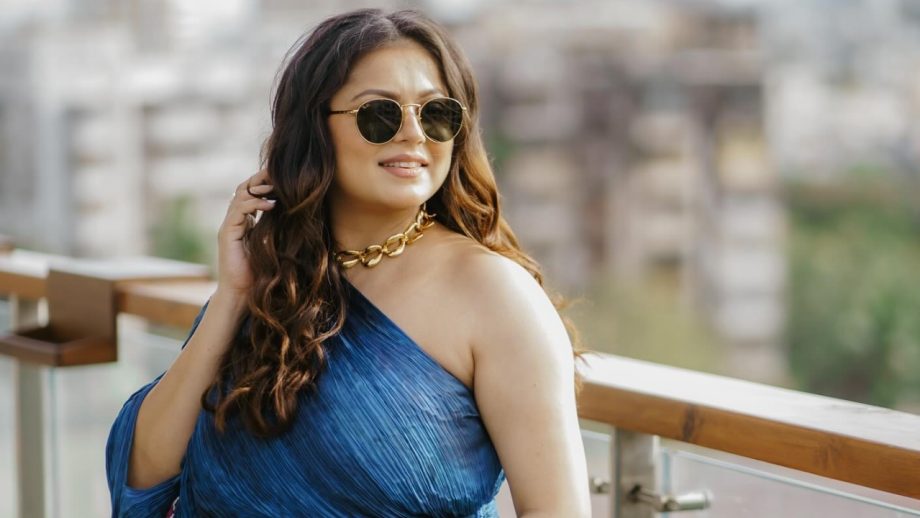 दृष्टि धामी ने अपने पहले बच्चे, एक बच्ची का स्वागत किया