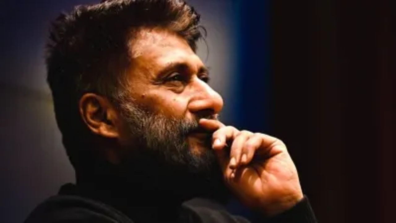 यहाँ देखें ‘द दिल्ली फाइल्स’ का BTS वीडियो, परफेक्शनिस्ट फिल्ममेकर विवेक रंजन अग्निहोत्री की मेहनत की झलक!