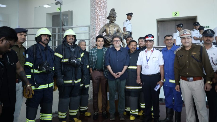 अग्नि स्टार प्रतीक गांधी और भारतीय अग्निशमन सेवा ने युवाओं को प्रेरित करने के लिए मिलाया हाथ