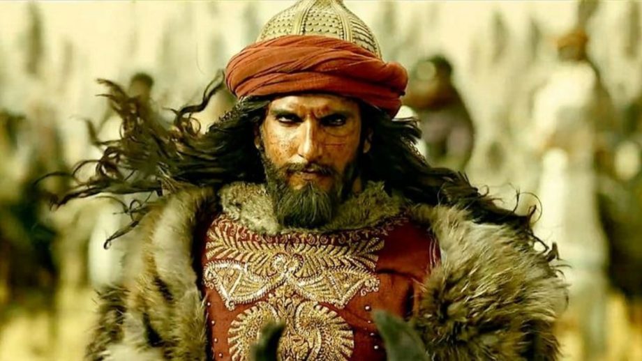‘पद्मावत’ में खिलजी के किरदार को रणवीर सिंह ने अभिनय से बना दिया अमर, है इस जेनरेशन का सबसे पसंदीदा विलेन!