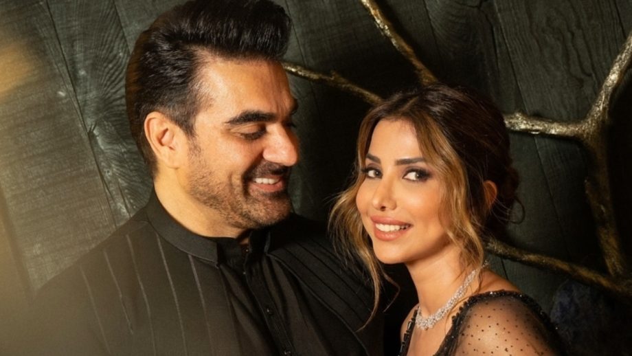 अरबाज खान ने शेयर की खूबसूरत फैमिली फोटो; गर्भावस्था की अफवाहें उड़ती हैं अरबाज खान ने शेयर की खूबसूरत फैमिली फोटो; गर्भावस्था की अफवाहें उड़ती हैं