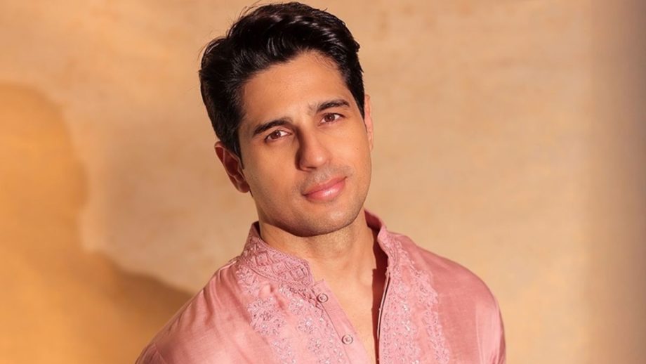 सिद्धार्थ मल्होत्रा ने ‘व्वन-फोर्स ऑफ द फॉरेस्ट’ की शूटिंग शुरू की सिद्धार्थ मल्होत्रा ने ‘व्वन-फोर्स ऑफ द फॉरेस्ट’ की शूटिंग शुरू की