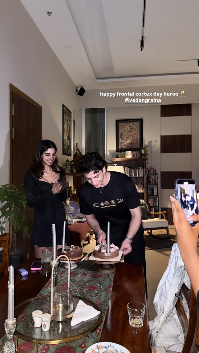 ख़ुशी कपूर लंदन में अपने 25वें जन्मदिन के जश्न में कथित प्रेमी वेदांग रैना के साथ शामिल हुईं 57844