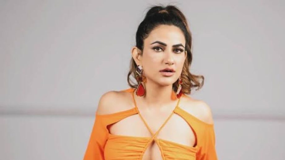 अभिनेत्री रुचि गुज्जर ने दर्ज कराई एफआईआर, निर्माता पर चप्पल से हमला, टीवी सीरियल डील से जुड़ी 24 लाख से ज्यादा की धोखाधड़ी