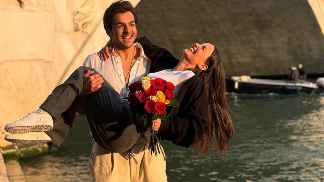 क्या आशीष चंचलानी ने एली अवराम के साथ अपने रोमांस की पुष्टि की? उनके नवीनतम पोस्ट पर प्रशंसकों की प्रतिक्रियाएं आ रही हैं