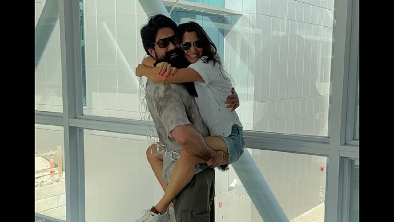 यश और राधिका पंडित का आरामदायक अवकाश क्षण ऑनलाइन दिलों को पिघला देता है!