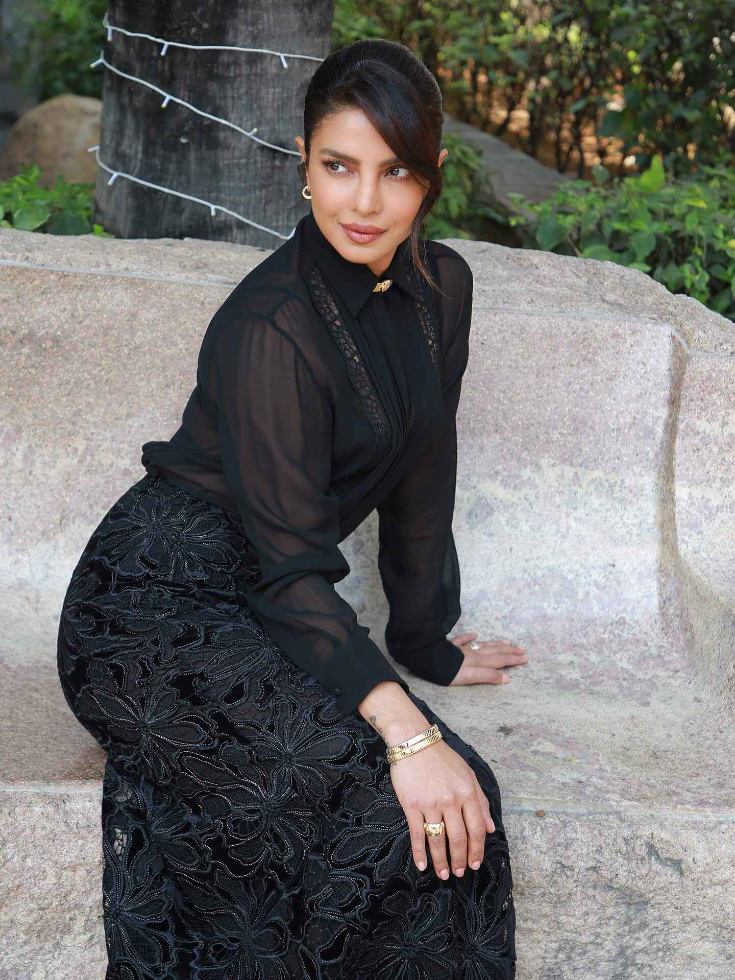 वाराणसी बीटीएस: प्रियंका चोपड़ा ने महेश बाबू और पृथ्वीराज की सराहना की 60864