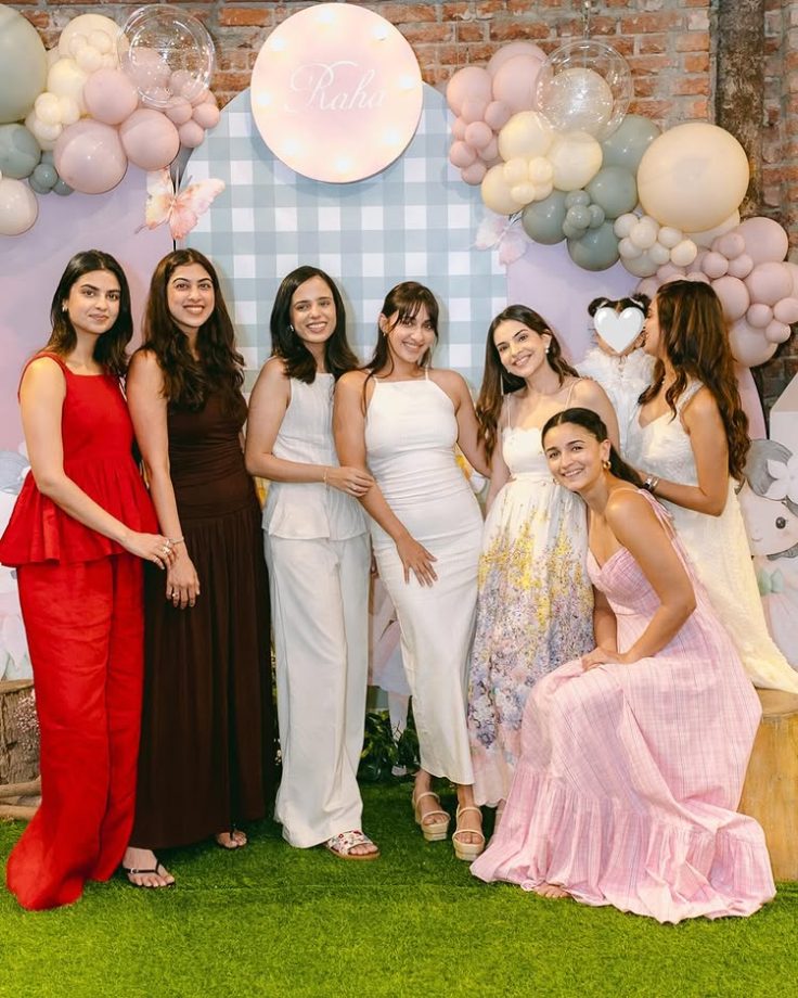 आलिया भट्ट ने पारिवारिक पलों से भरी नवंबर की दिल छू लेने वाली फोटो डंप साझा की 61103