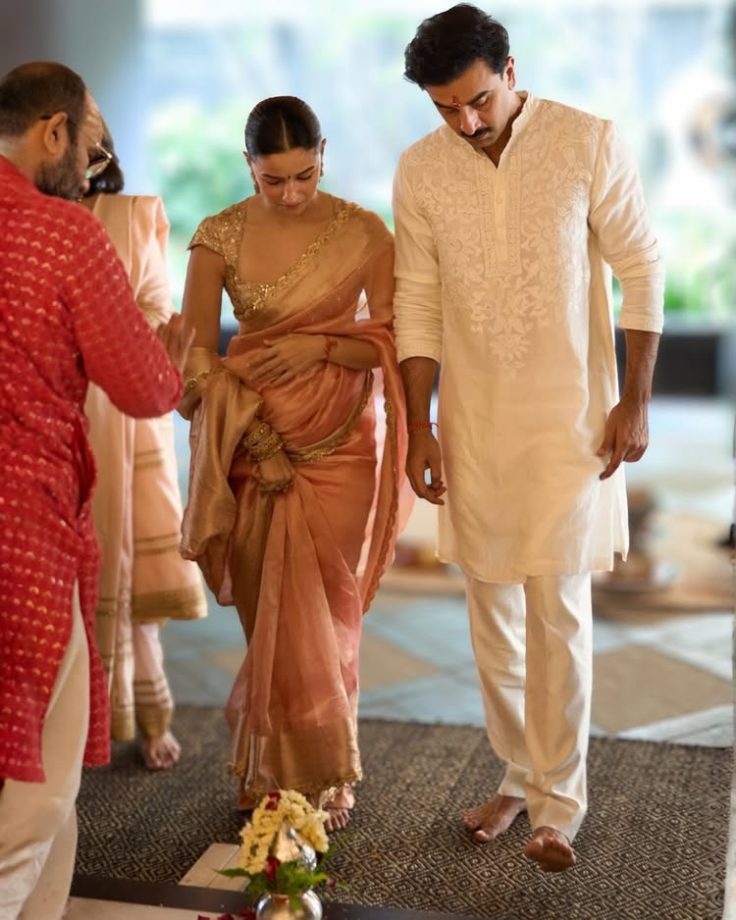 आलिया भट्ट ने पारिवारिक पलों से भरी नवंबर की दिल छू लेने वाली फोटो डंप साझा की 61106