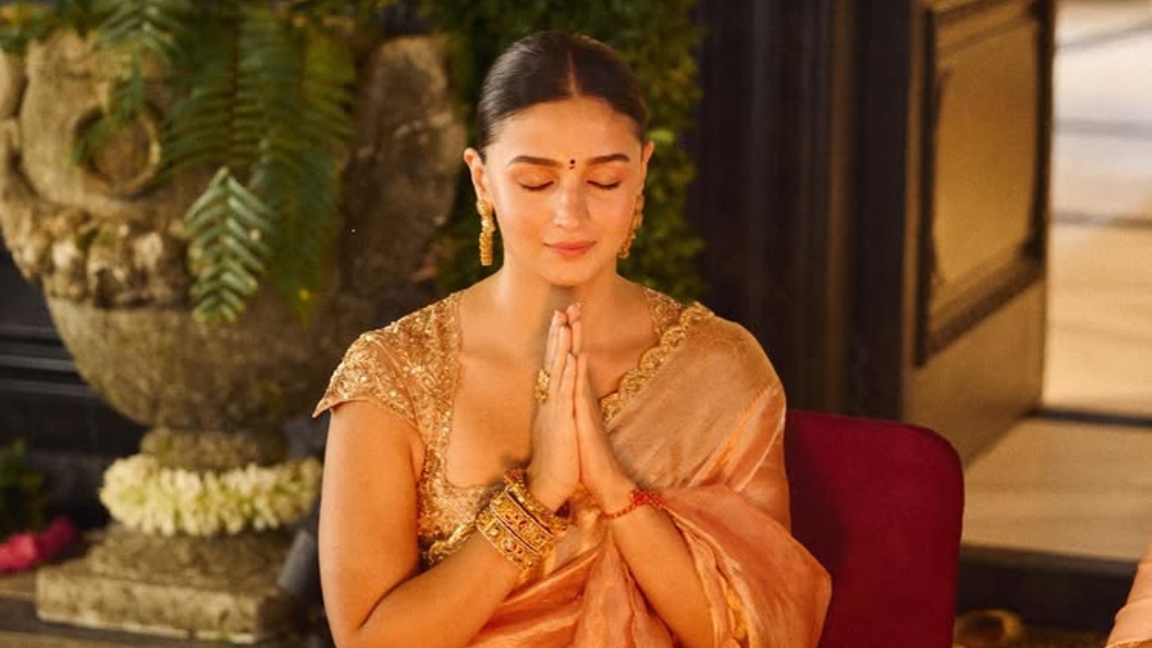 आलिया भट्ट ने पारिवारिक पलों से भरी नवंबर की दिल छू लेने वाली फोटो डंप साझा की