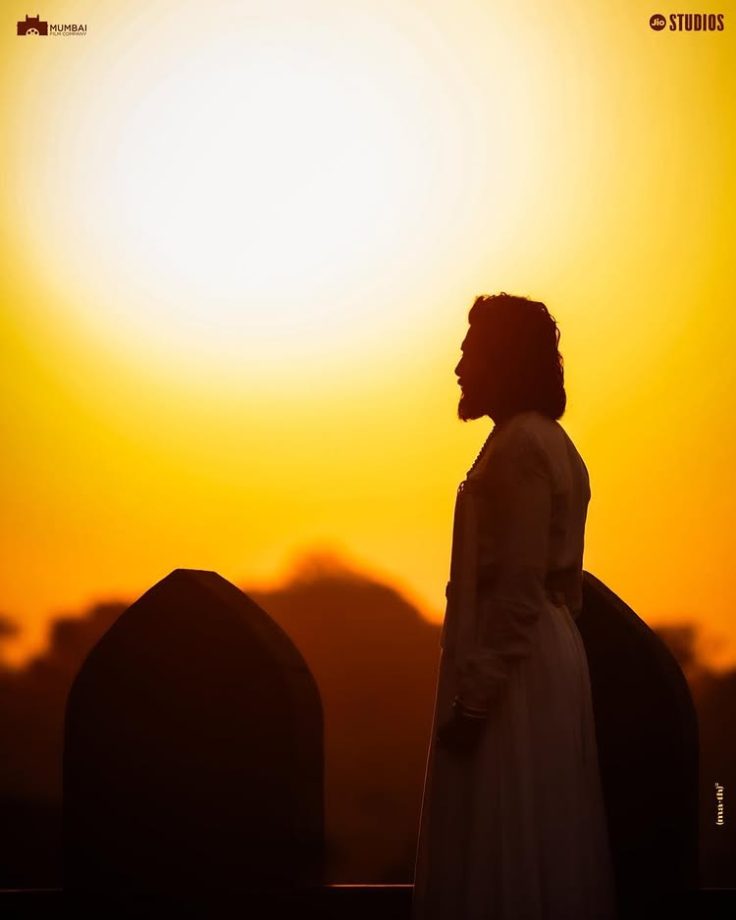 रितेश देशमुख ने 'राजा शिवाजी' की शूटिंग पूरी की, 1 मई 2026 को फिल्म की रिलीज की ओर बढ़ते हुए भावनात्मक नोट साझा किया 61325