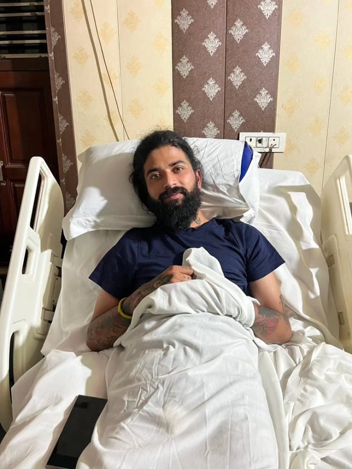 अनुराग डोभाल उर्फ यूकेओ7 राइडर ने स्वास्थ्य अपडेट साझा किया, डरावने सिले हुए घावों और निशानों का खुलासा किया 62799