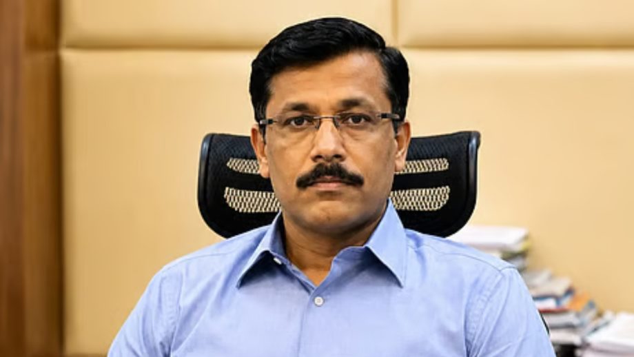 फिल्म वर्कर्स ने सेट पर खराब खाने और बिना लाइसेंस वाले कैटरर्स के मामले में तुकाराम मुंडे से कार्रवाई की मांग की